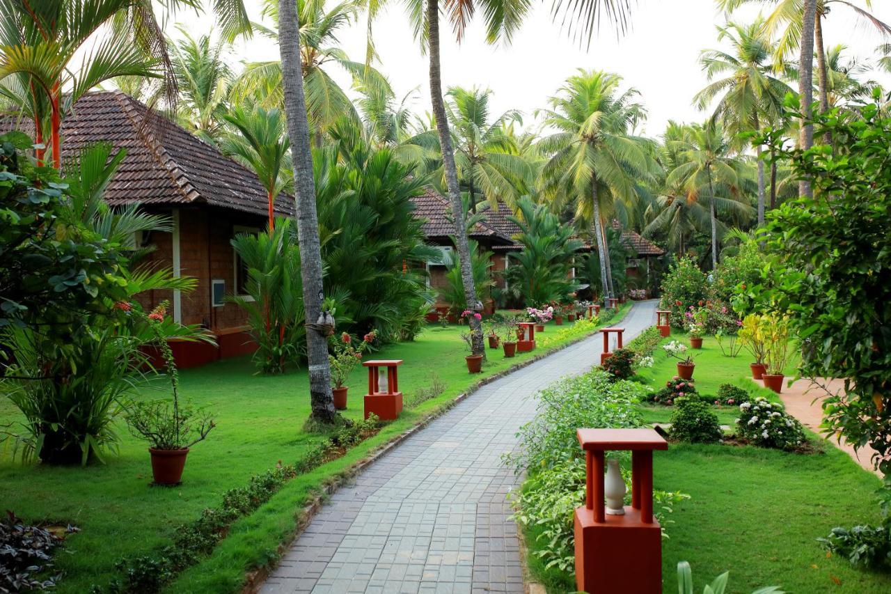 The Nattika Beach Resort Thrissur Esterno foto