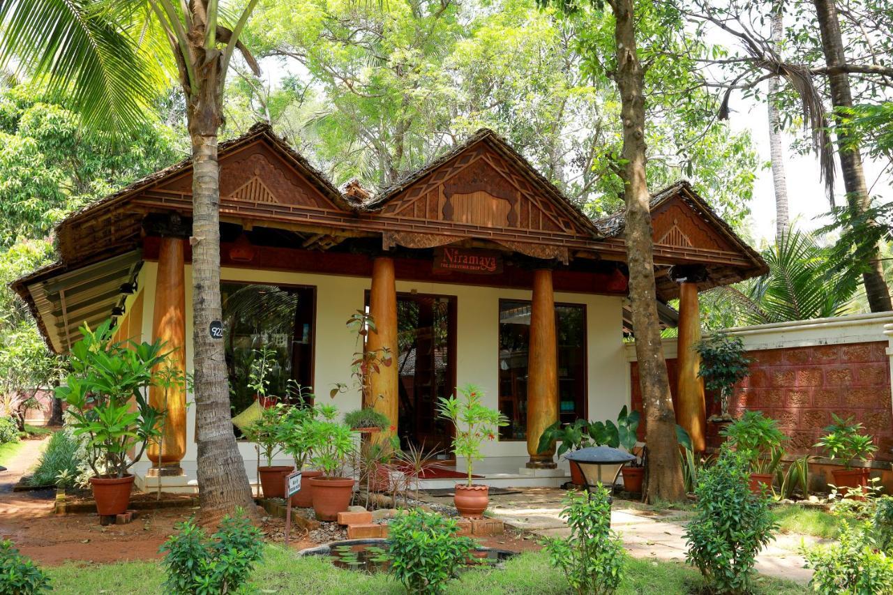 The Nattika Beach Resort Thrissur Esterno foto